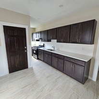 70 Weston St in Brockton, MA - Building Photo