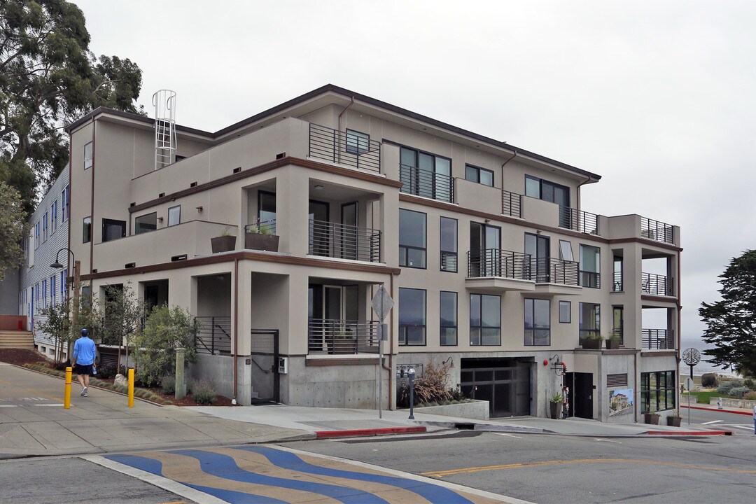 201 Cannery Row in Monterey, CA - Foto de edificio