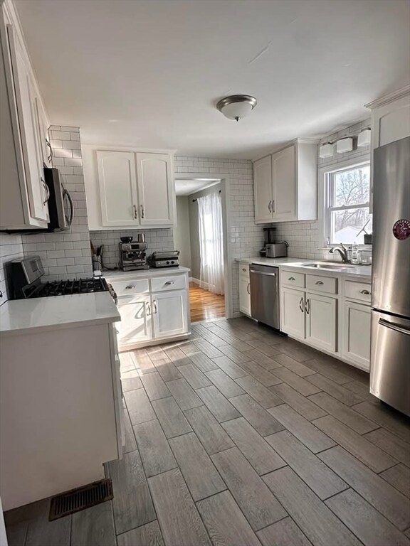 17 Paris Ave in Worcester, MA - Building Photo - Building Photo