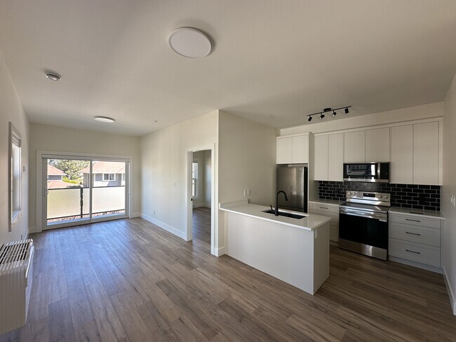 The Penny in Victoria, BC - Building Photo - Building Photo