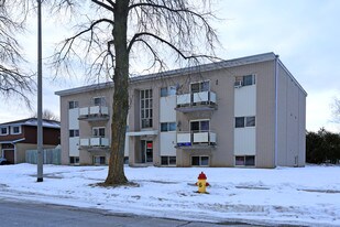 206 Indian Rd in Kitchener, ON - Building Photo