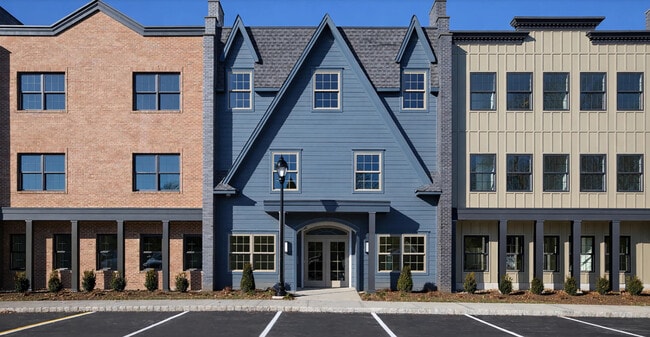 The Glen at Glen Rock Station