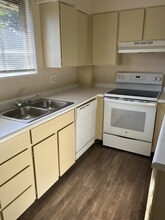 2636 S Forest Dale Cir in Salt Lake City, UT - Building Photo - Building Photo