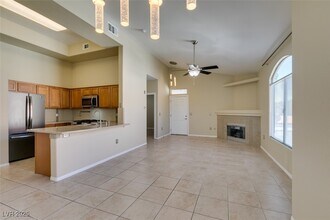 700 Carnegie St in Henderson, NV - Building Photo - Building Photo