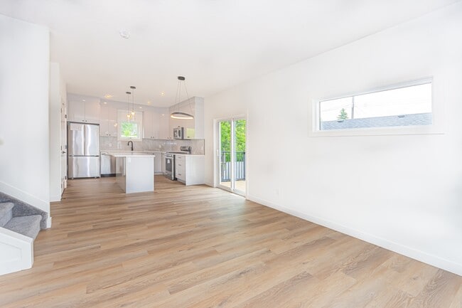14912-14109 109 Ave in Edmonton, AB - Building Photo - Building Photo