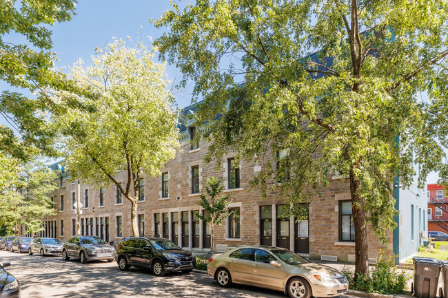 1972 Quesnel Rue in Montréal, QC - Building Photo - Building Photo