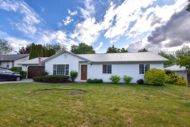 property at 2080 Bonnie Dr