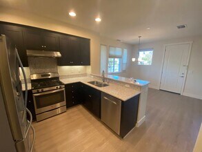2580 Alvin St in Mountain View, CA - Foto de edificio - Building Photo