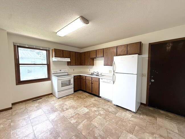 4528 Speros Ln