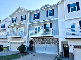 2239 Chattering Lory Ln in Apex, NC - Building Photo