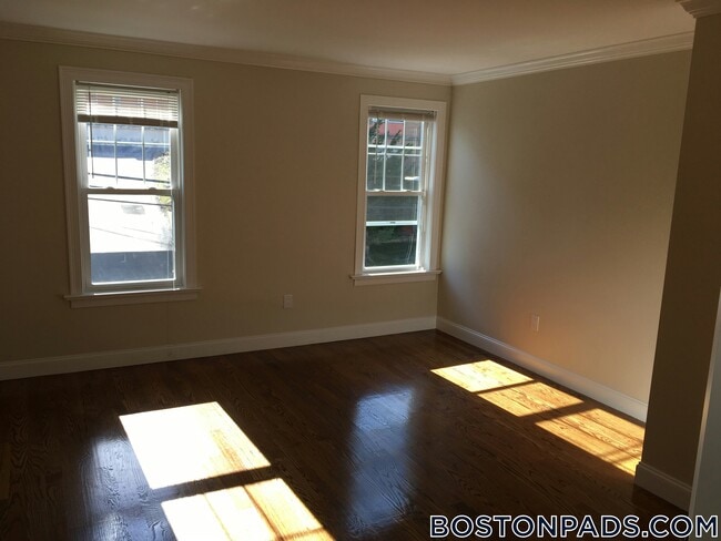 50 Townsend St, Unit 2 in Boston, MA - Building Photo - Building Photo