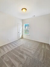 10816 Mt Holly Rd in Charlotte, NC - Building Photo - Building Photo
