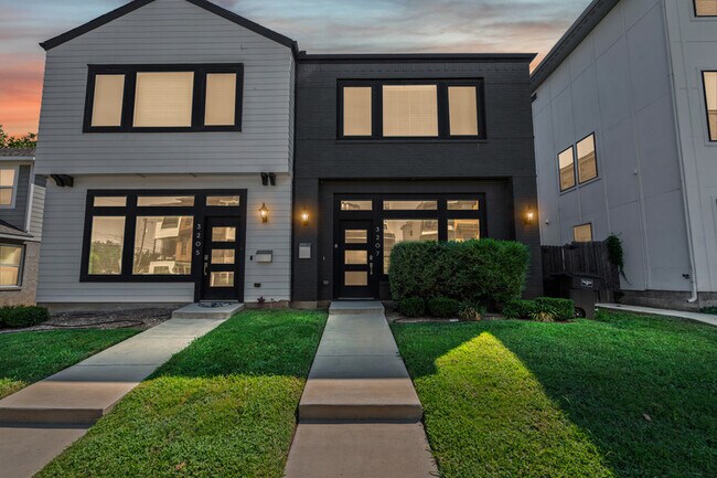 property at 3207 Forest Park Blvd