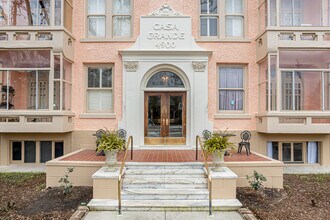 Casa Grande in New Orleans, LA - Foto de edificio - Building Photo