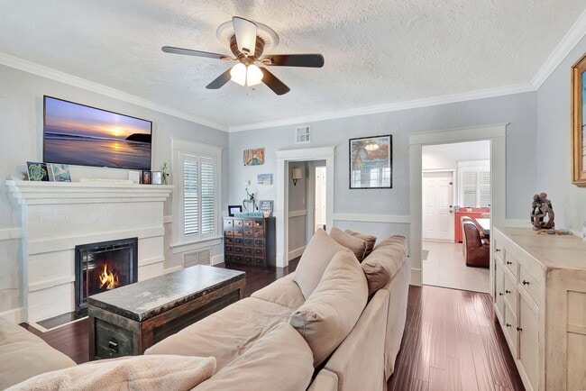 296 Vallette Way in West Palm Beach, FL - Building Photo - Building Photo
