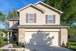 19546 Prairie Crossing Dr in Noblesville, IN - Building Photo