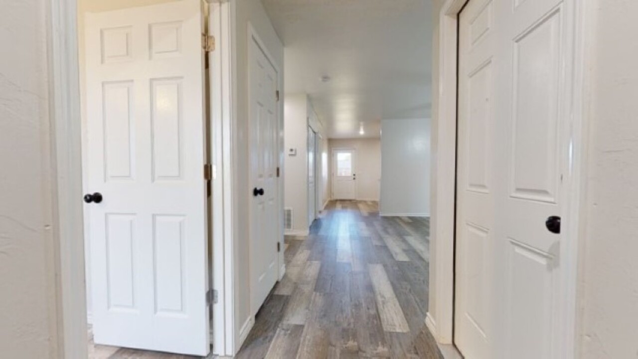 415 James St in Sterling, OK - Foto de edificio