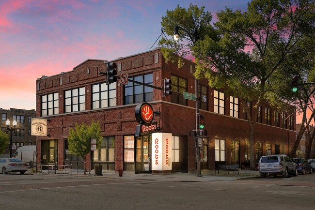 2200 W Lawrence Ave, Unit 206