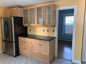 5 Whalen Ln in Natick, MA - Building Photo - Building Photo
