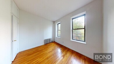 322 E 89th St in New York, NY - Building Photo - Building Photo