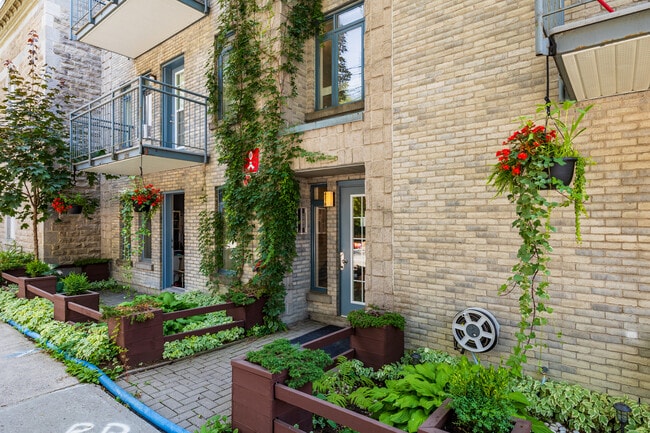 4318 De La Roche Rue