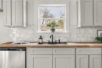 710 S Pearl St in Mart, TX - Building Photo - Building Photo