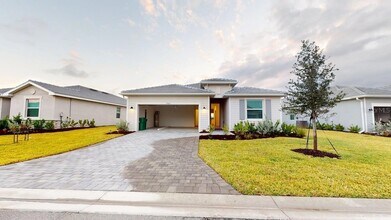 7949 Lakes Edge Ln in Port Charlotte, FL - Building Photo - Building Photo