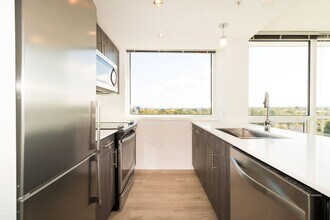 2975 Oak St in Vancouver, BC - Building Photo - Building Photo