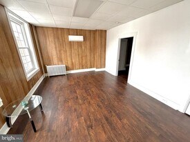 136 S 5th St in Reading, PA - Building Photo