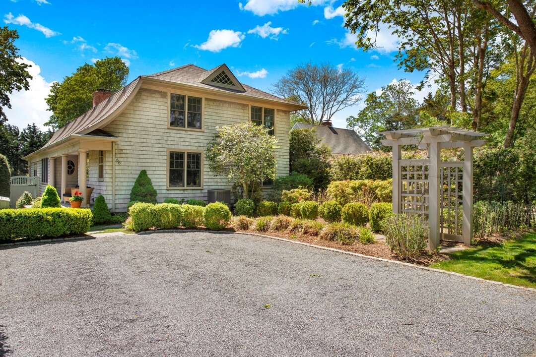 68 Hedges Ln in Amagansett, NY - Foto de edificio