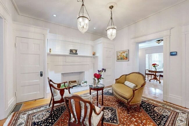 15 Garrison Rd, Unit 1