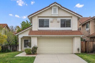 4139 Lost Springs Dr in Calabasas, CA - Building Photo