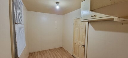 2012-2014-2014 W Lincoln Ave in Milwaukee, WI - Foto de edificio - Building Photo