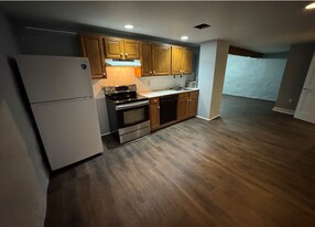 172-174 W Main St in Leola, PA - Building Photo