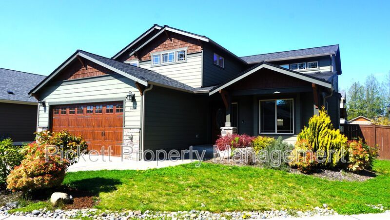 5059 NW Cannon Cir in Silverdale, WA - Foto de edificio