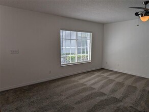 4110 Waterside Island Ct in Tampa, FL - Building Photo - Building Photo