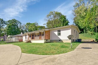 4857 Torbay Dr in Nashville, TN - Building Photo - Building Photo