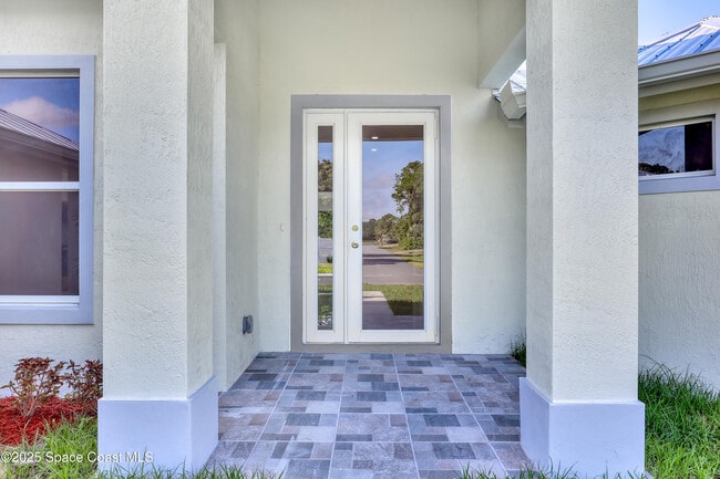 926 Sareta St SE in Palm Bay, FL - Building Photo - Building Photo