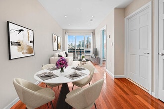43-33 42nd St, Unit Apt 6A in Queens, NY - Building Photo - Building Photo