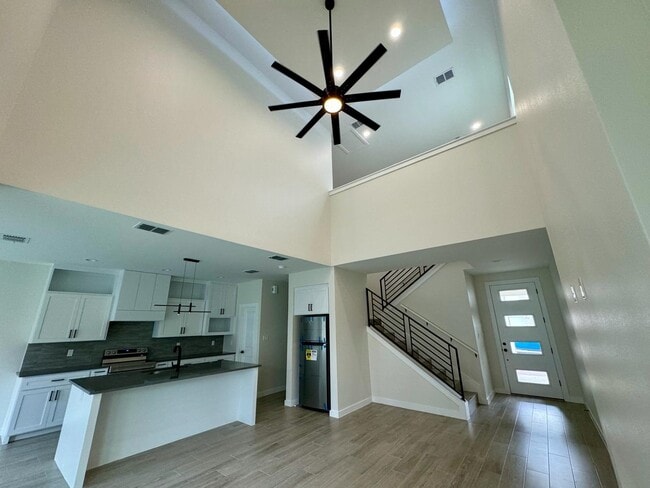 7511 Cresta Bella St in Laredo, TX - Building Photo - Building Photo