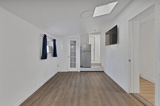 928 S Windomere Ave in Dallas, TX - Building Photo - Building Photo