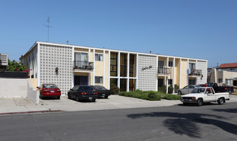 The Amberjack in San Diego, CA - Building Photo