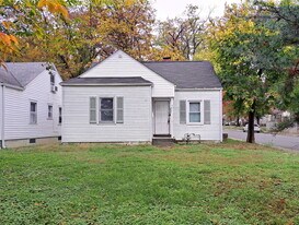 501 Carter Ave in Clarksville, IN - Building Photo
