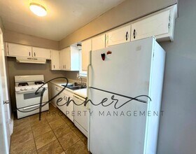 214-B Oak Dr in Belton, MO - Building Photo - Building Photo