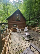 5568 Henry Town Rd in Sevierville, TN - Building Photo - Building Photo