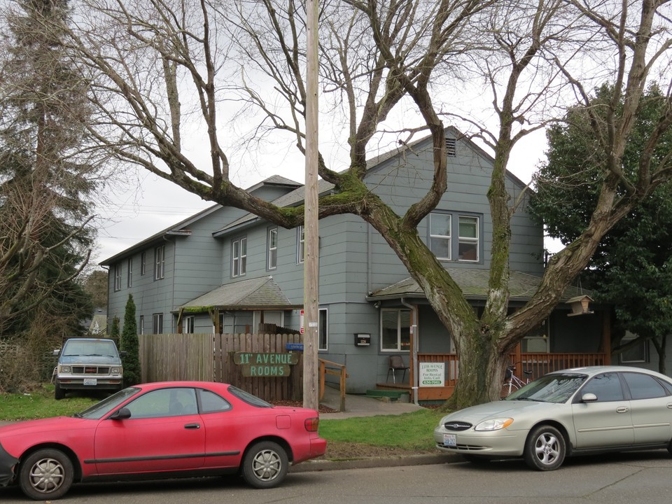 11th Avenue Rooms in Longview, WA - Building Photo