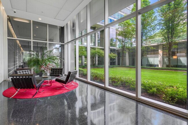 9715 Woods Dr in Skokie, IL - Building Photo - Building Photo