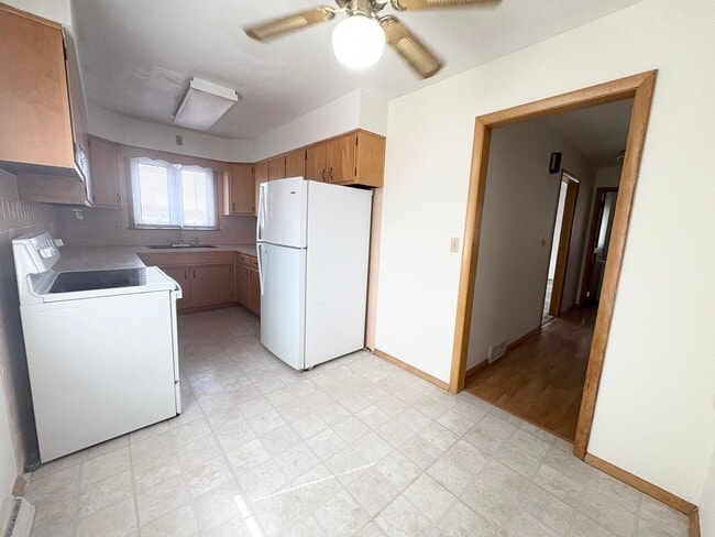 2801 Grandview Dr in Bloomington, IL - Building Photo - Building Photo