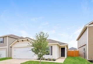 12025 Claudette St in San Antonio, TX - Foto de edificio - Building Photo