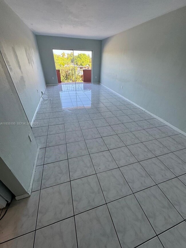 17101 NW 57th Ave in Miami Gardens, FL - Building Photo - Building Photo